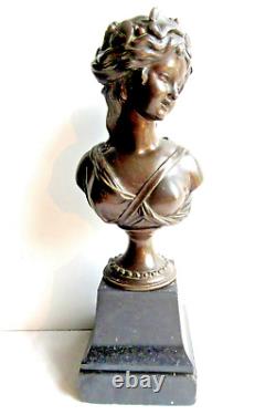 19th Century Statue, Woman on Black Marble Base, Patinated Bronze, Signed L. V. E. ROBERT