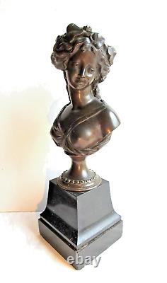 19th Century Statue, Woman on Black Marble Base, Patinated Bronze, Signed L. V. E. ROBERT