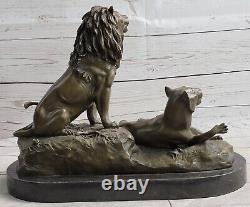African Signed Lion With / Bronze Family Sculpture Art Deco Marble Hot Fonte