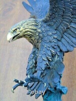 Aigle, Statue Of A Bronze Eagle Signed On Marble Base
