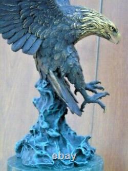 Aigle, Statue Of A Bronze Eagle Signed On Marble Base