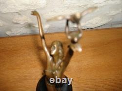 Aldo VITALEH, Bronze on Marble depicting the DANCER WITH DOVES signed, Excellent Condition