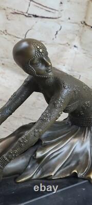 Bronze Sculpture of a Dancer Signed Chiparus on a Marble Base, Art Deco