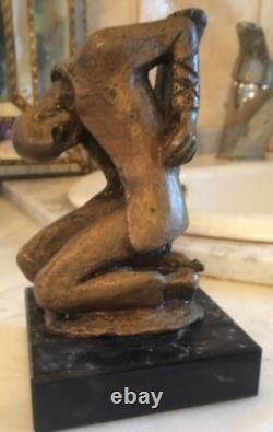Bronze the executed late 19th century on marble base signed T H