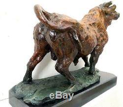 Bronzefigur-grosser Taurus Bronze Signed On Plate Marble Jazzy Patina