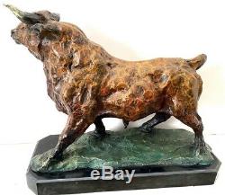 Bronzefigur-grosser Taurus Bronze Signed On Plate Marble Jazzy Patina
