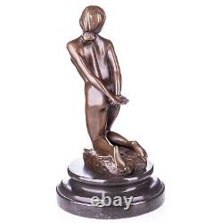 Erotic Nude Woman Sculpture in Bronze on Black Marble After Milo