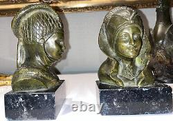 GARREAU (born in 1885) Pair of Art Deco bronze bookends on marble Signed