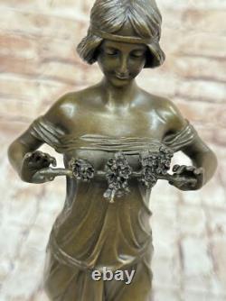 Handmade Bronze Woman Signed Pittaluga on Marble Base Opens