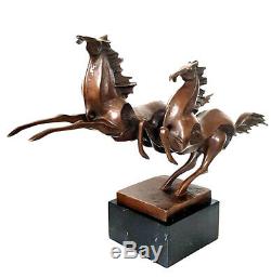 Kubistische Bronze Horses On Marble Nachguss With Signature Milo, Abstract