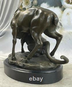 Lion Cougars Panthers Eating Renne In Tree Signed Bronze Sculpture Statue Marble