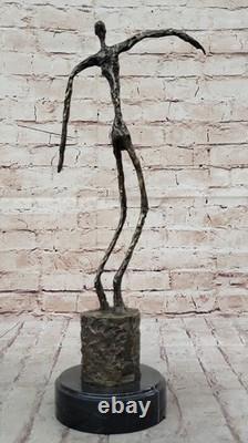 Magnificent Signed Bronze Sculpture Artwork Figurine on Marble Base, Hot Cast