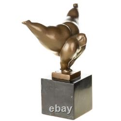 Modern Woman Sculpture in Bronze on a Black Marble Base after Milo Modern Woman Sculpture in Bronze on a Black Marble Base after Milo