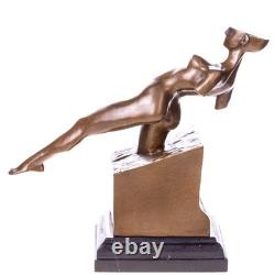Modern bronze woman sculpture on a marble base after Aldo Vitaleh