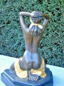Nue In Bronze, Statue Of A Woman Submitted In Bronze Signed On Marble