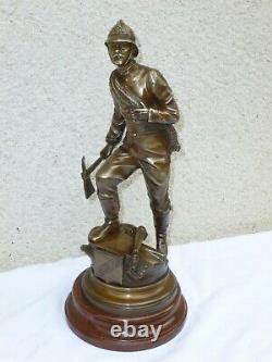 Rare Statue Bronze Marbre Le Devoir Victor Rousseau 1865-1954 Sapeur Poper
