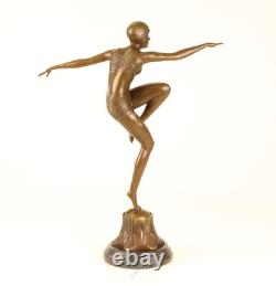 Sculpture Dancer With Brio in bronze on a marble base after Demetre Chiparus