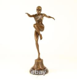 Sculpture Dancer With Brio in bronze on a marble base after Demetre Chiparus