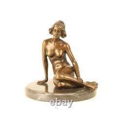 Sculpture Woman of Magreget bronze on a black marble after Ferdinand Preiss