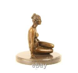 Sculpture Woman of Magreget bronze on a black marble after Ferdinand Preiss