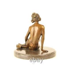 Sculpture Woman of Magreget bronze on a black marble after Ferdinand Preiss