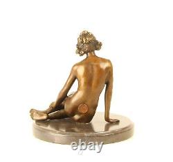 Sculpture Woman of Magreget bronze on a black marble after Ferdinand Preiss