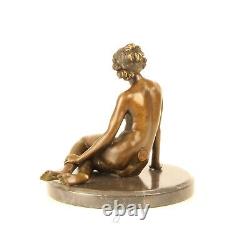 Sculpture Woman of Magreget bronze on a black marble after Ferdinand Preiss