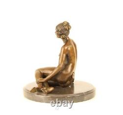 Sculpture Woman of Magreget bronze on a black marble after Ferdinand Preiss