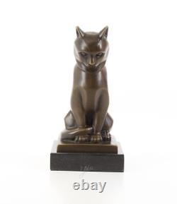 Sculpture of a Modern Cat on Black Marble by Coenraad