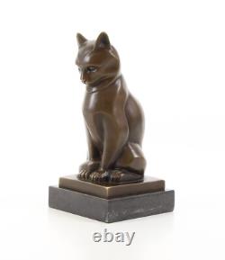 Sculpture of a Modern Cat on Black Marble by Coenraad Sculpture of a Modern Cat on Black Marble by Coenraad