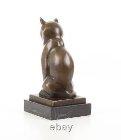 Sculpture of a Modern Cat on Black Marble by Coenraad Sculpture of a Modern Cat on Black Marble by Coenraad