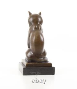 Sculpture of a Modern Cat on Black Marble by Coenraad