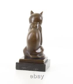 Sculpture of a Modern Cat on Black Marble by Coenraad