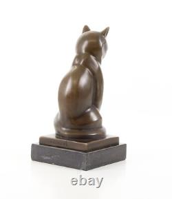 Sculpture of a Modern Cat on Black Marble by Coenraad