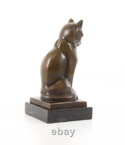 Sculpture of a Modern Cat on Black Marble by Coenraad