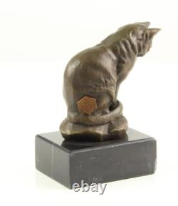 Sculpture of a Sitting Cat in Bronze on Black Marble after Barye