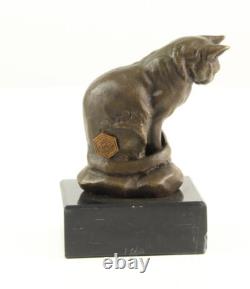 Sculpture of a Sitting Cat in Bronze on Black Marble after Barye