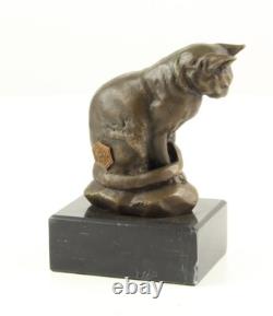 Sculpture of a Sitting Cat in Bronze on Black Marble after Barye