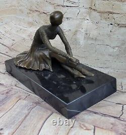 Signed Bronze Sculpture Art Deco Very Detailed D. Chiparus Statue on Marble