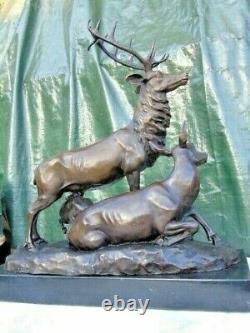 Statue Of A Family Of Deer And Deer And Fawn In Bronze On Marble Signed