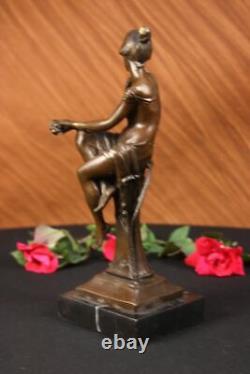 100% Bronze Signé Lady Femme Assis Sur Chaise Oiseau 10 Sculpture Marbre Base