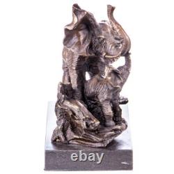 Antique Figure d'éléphant en bronze Sur un marbre noir Signée