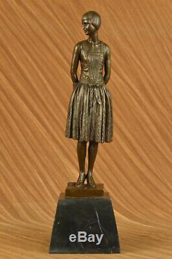 Artisanal Bronze Sculpture Maison Base Marbre Femme au Foyer Mom Original Signé