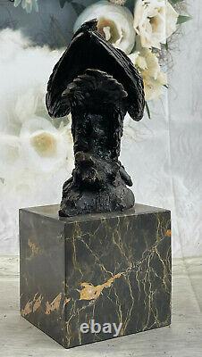 Bronze Aigle Atterrissage Signée Bronze Sculpture Avec Marbre Base Miguel Lopez