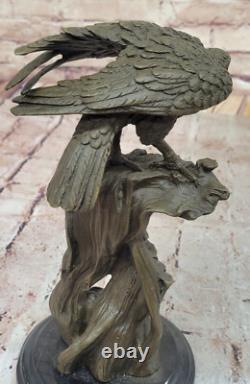 Bronze Aigle Perché Sur Marbre Classique Animal Sculpture Signée Ouvre Solde