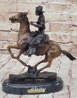 Bronze Statue Signée Remington Cowboy Charge Marbre Base Sculpture Figurine