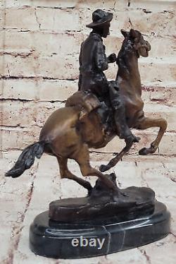 Bronze Statue Signée Remington Cowboy Charge Marbre Base Sculpture Figurine