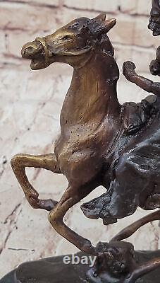 Bronze Statue Signée Remington Cowboy Charge Marbre Base Sculpture Figurine