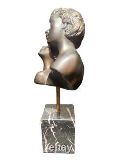 Bronze sur socle en marbre signé A. Hair