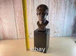 Buste César Auguste en bronze sur un soclle en marbre noir d'après Milo